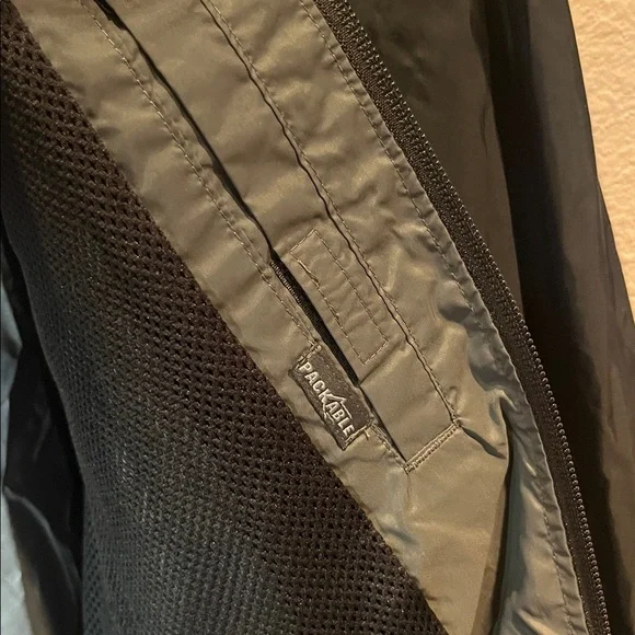 Columbia Men’s Packable Rain Jacket OmniShield Size XL black and gray - Picture 11 of 11